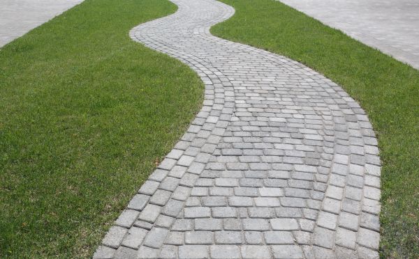 Cost of Walkway Paving in Gaithersburg
