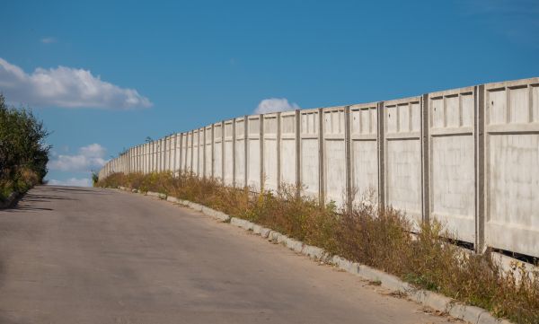 Cost of Cement Fence Installation in Gaithersburg